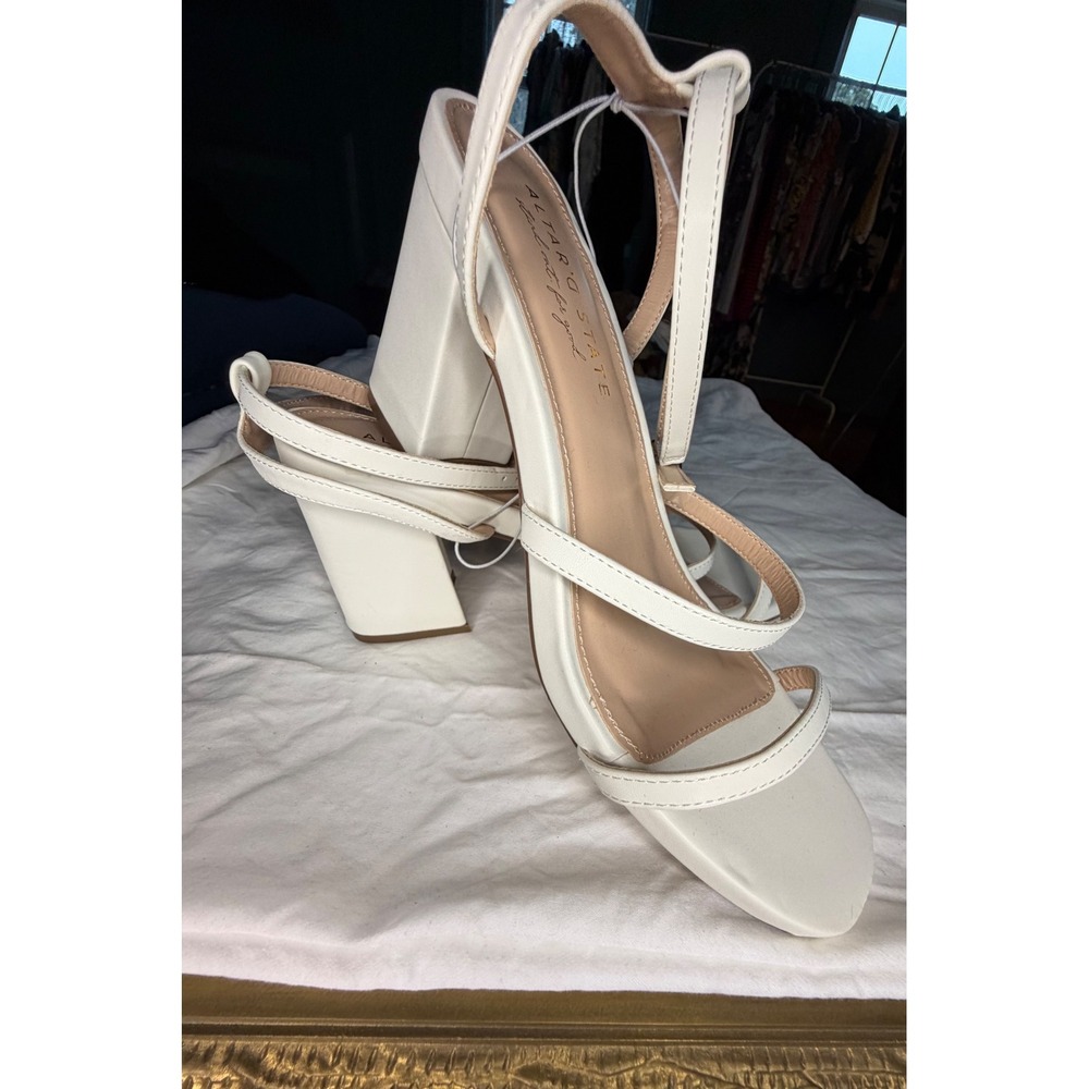 Altar'd State White Strappy Block Heel Sandals‎ Square Toe Womens 8.5 NEW